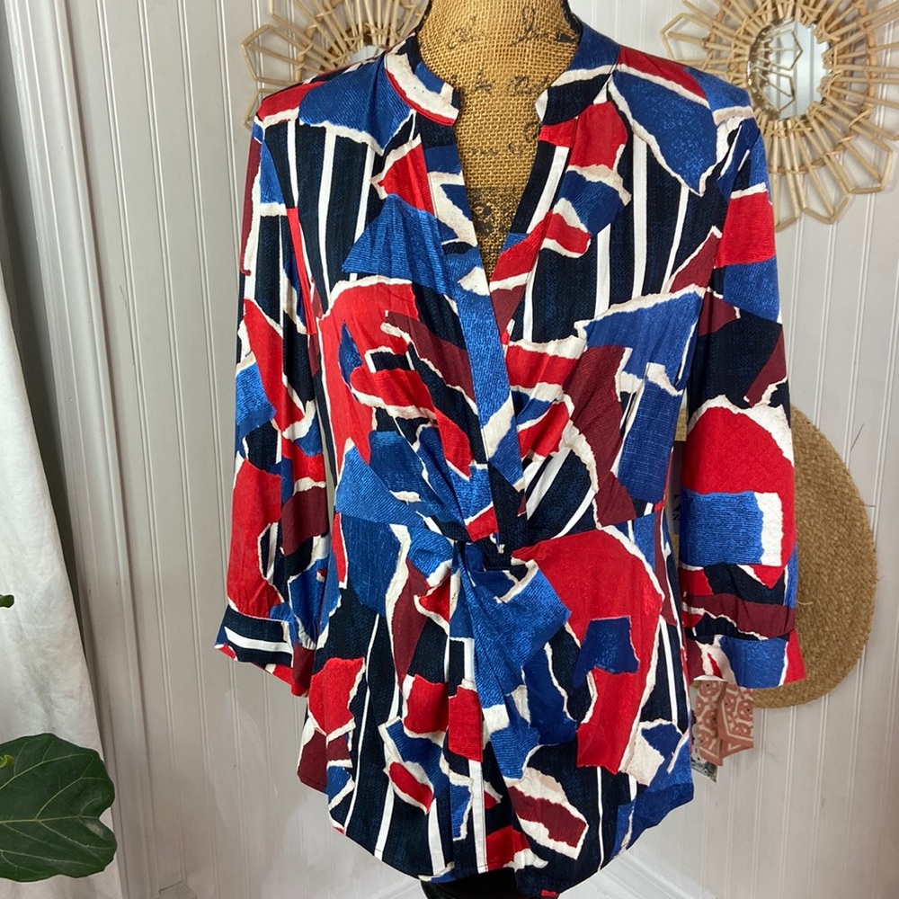 NWT ZoZo Artsy Geometric Print Blouse Top Sz M